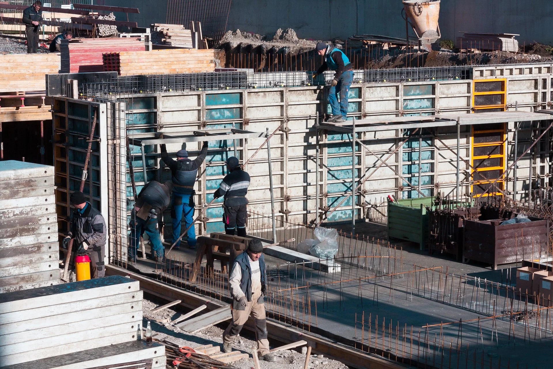 Commercial dumpster rental services in Utah - professional waste management for businesses